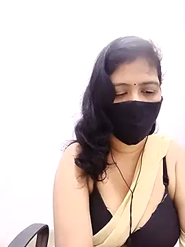 Snapshot of Lucky-Deepthi chatting on 26, 10, 2025 Lucky-Deepthi online show from 26, 10, 2025