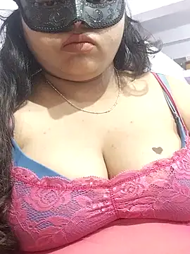 Snapshot of BigAssSarah chatting on 3, 10, 2025 BigAssSarah online show from 3, 10, 2025