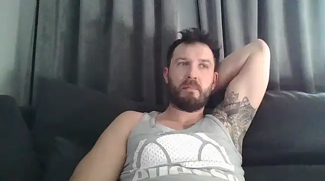 Snapshot of realdilf chatting on 8, 3, 2025 realdilf online show from 8, 3, 2025