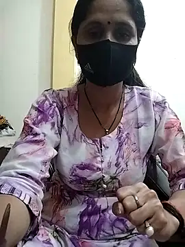 Snapshot of priyancyfun chatting on 5, 3, 2025 priyancyfun online show from 5, 3, 2025