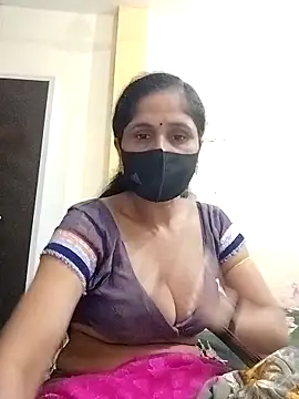 Snapshot of priyancyfun chatting on 18, 9, 2025 priyancyfun online show from 18, 9, 2025