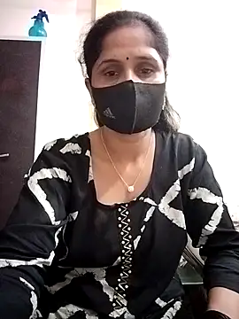 Snapshot of priyancyfun chatting on 9, 10, 2025 priyancyfun online show from 9, 10, 2025