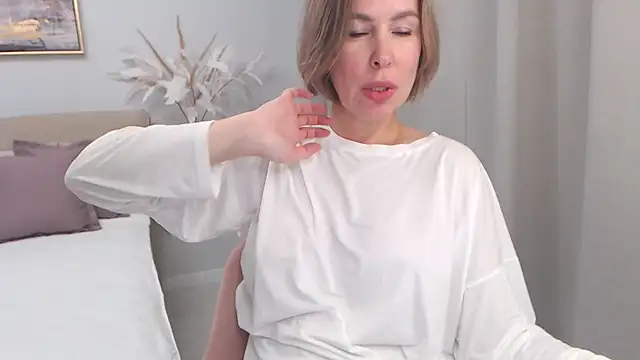 AnnyUBright online show from 8, 11, 2025