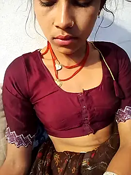 Amaya Bajwa online show from 3, 2, 2025