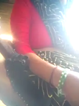 Amaya Bajwa online show from 5, 11, 2025