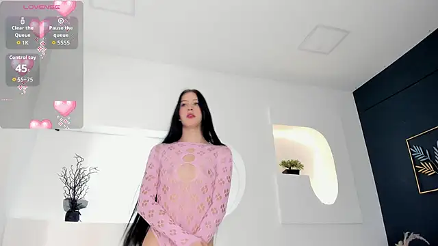 sara  jones gh online show from 23, 2, 2026