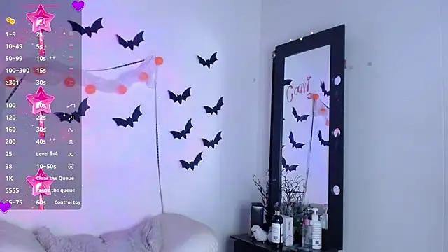 Yorkeidys1 online show from 9, 11, 2025