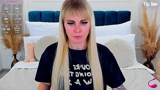 Snapshot of LiluDav chatting on 4, 3, 2026 LiluDav online show from 4, 3, 2026