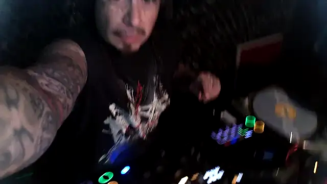 justthetip4209 online show from 22, 4, 2026