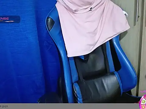 Snapshot of Danielagomez33 chatting on 28, 3, 2026 Danielagomez33 online show from 28, 3, 2026