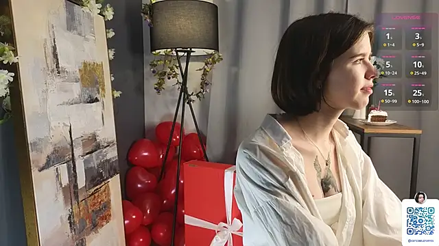 OdiliaHartnell online show from 7, 2, 2025