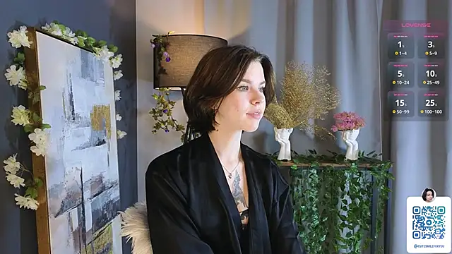 OdiliaHartnell online show from 11, 2, 2025