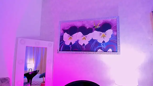 Snapshot of VeronicaOlson_ chatting on 8, 2, 2025 VeronicaOlson online show from 8, 2, 2025