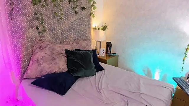 Snapshot of VeronicaOlson_ chatting on 13, 3, 2025 VeronicaOlson online show from 13, 3, 2025