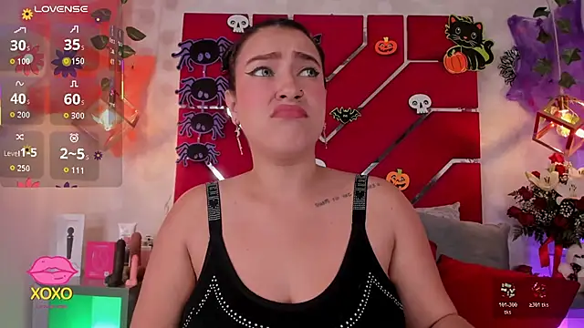 Snapshot of VeronicaOlson_ chatting on 18, 10, 2025 VeronicaOlson online show from 18, 10, 2025