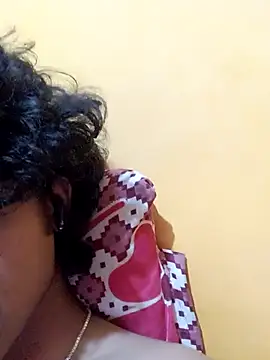 Snapshot of CosmicEmuu chatting on 4, 3, 2025 CosmicEmuu online show from 4, 3, 2025