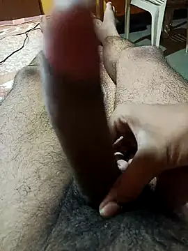 Snapshot of CosmicEmuu chatting on 16, 9, 2025 CosmicEmuu online show from 16, 9, 2025