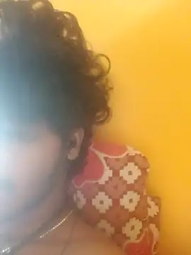 Snapshot of CosmicEmuu chatting on 9, 3, 2026 CosmicEmuu online show from 9, 3, 2026