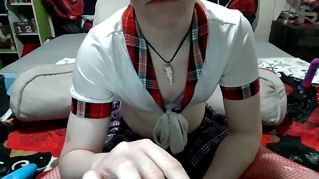 Snapshot of AverageRose chatting on 12, 3, 2025 AverageRose online show from 12, 3, 2025