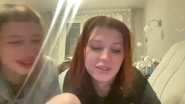 Snapshot of Gloryyaa chatting on 18, 10, 2025 Gloryyaa online show from 18, 10, 2025