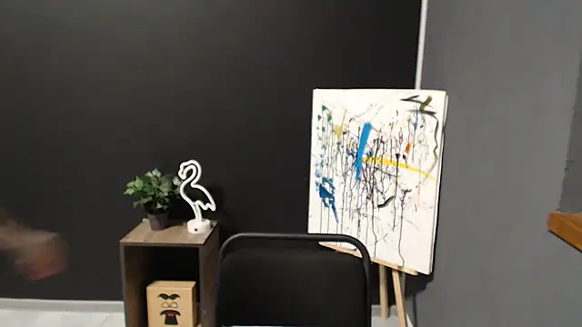 mini girly online show from 24, 1, 2025