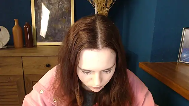 mini girly online show from 19, 2, 2025