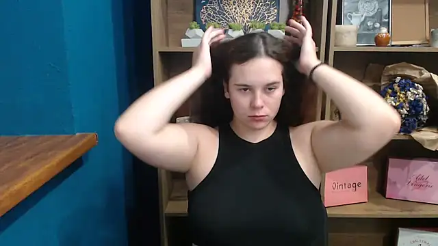 mini girly online show from 28, 9, 2025