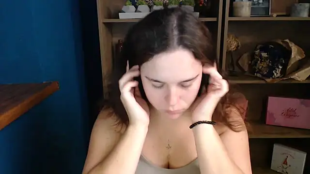 mini girly online show from 7, 10, 2025