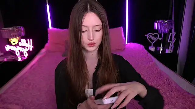 Marmeladkaaa online show from 9, 9, 2025