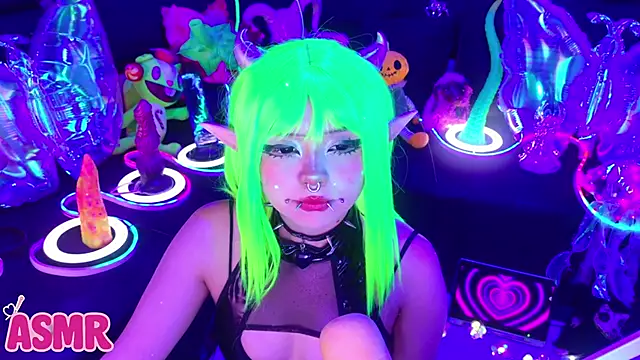 LaytonBox online show from 5, 2, 2026