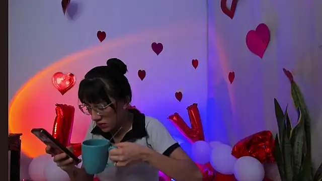 GABBYMORGAN online show from 18, 2, 2025