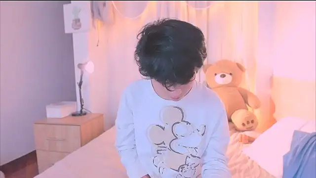 AllanYong18 online show from 14, 12, 2025