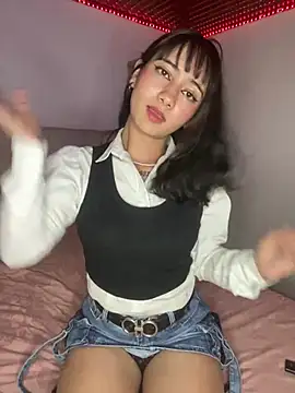 Snapshot of Catmila- chatting on 19, 1, 2025 Catmila- online show from 19, 1, 2025