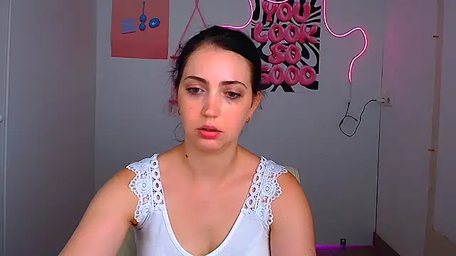 Snapshot of Amalia_amor chatting on 6, 8, 2026 Amalia amor online show from 6, 8, 2026