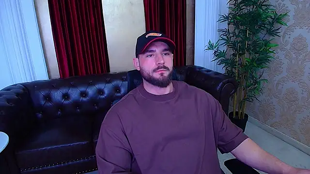 Snapshot of AdamJamesonn chatting on 5, 11, 2025 AdamJamesonn online show from 5, 11, 2025