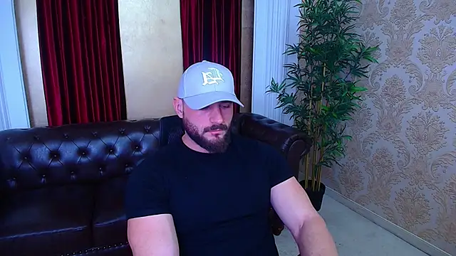 Snapshot of AdamJamesonn chatting on 12, 11, 2025 AdamJamesonn online show from 12, 11, 2025