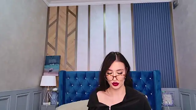 EmmaLawrens online show from 16, 2, 2025