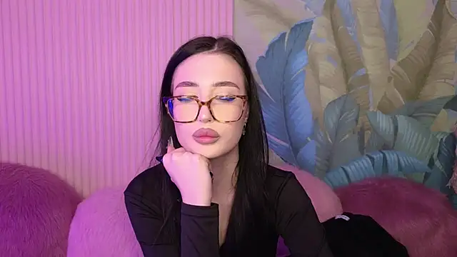 EmmaLawrens online show from 19, 2, 2025