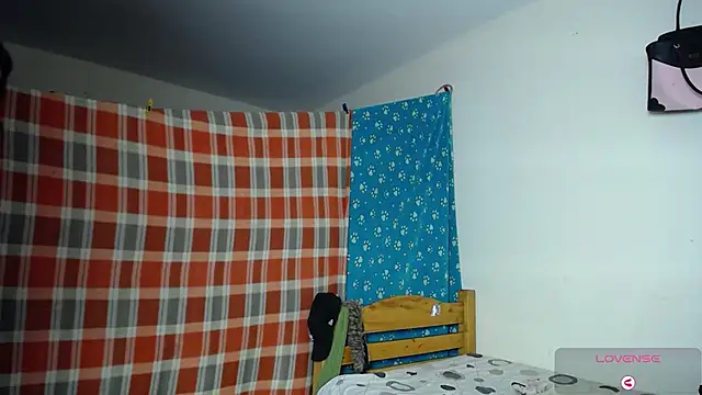 Snapshot of boysLittle chatting on 8, 1, 2026 boysLittle online show from 8, 1, 2026