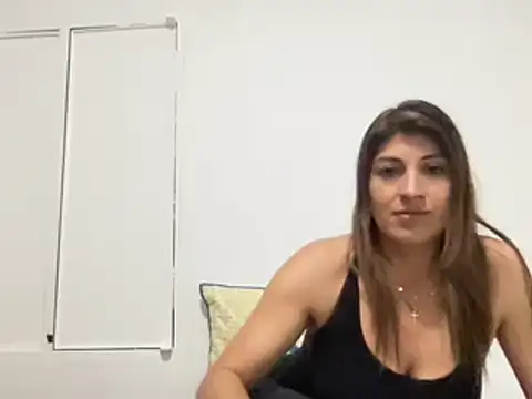 LunaBeya online show from 25, 2, 2025