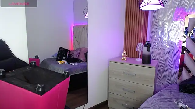 NyxAndria 1 online show from 4, 2, 2026