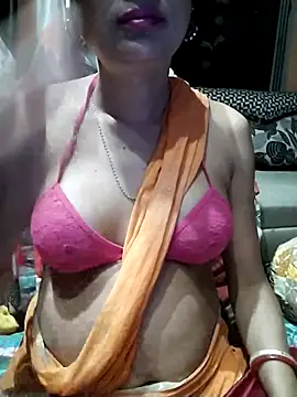 Snapshot of SANA-LEONI chatting on 5, 3, 2025 SANA-LEONI online show from 5, 3, 2025