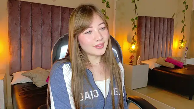 Snapshot of Dahlia_Rousse chatting on 3, 2, 2026 Dahlia Rousse online show from 3, 2, 2026