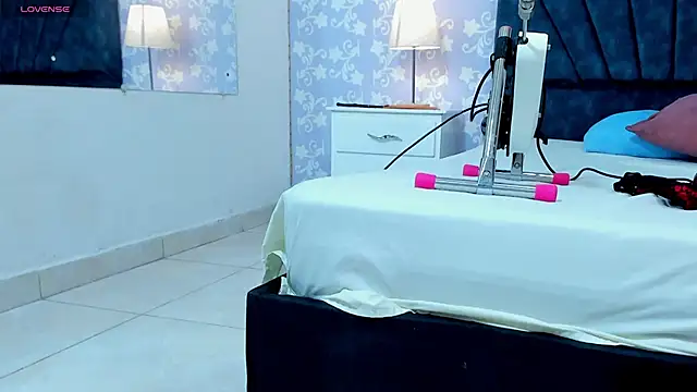 SalomeSimonz online show from 13, 11, 2025