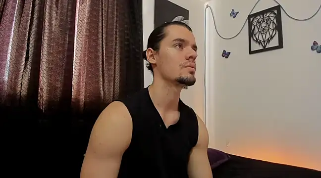 Snapshot of maxi_styles chatting on 16, 3, 2025 maxi styles online show from 16, 3, 2025