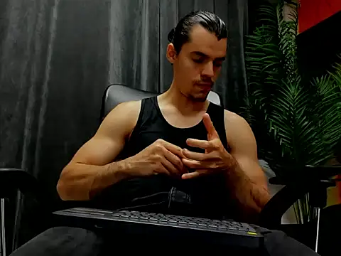 Snapshot of maxi_styles chatting on 14, 2, 2026 maxi styles online show from 14, 2, 2026