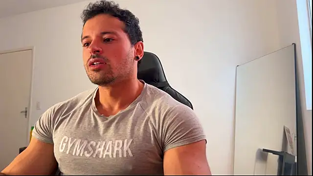Snapshot of Lucasfit24 chatting on 21, 6, 2026 Lucasfit24 online show from 21, 6, 2026
