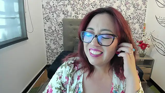 Victoria Adamns online show from 26, 2, 2025