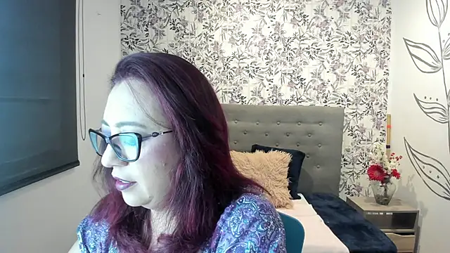 Victoria Adamns online show from 6, 3, 2025