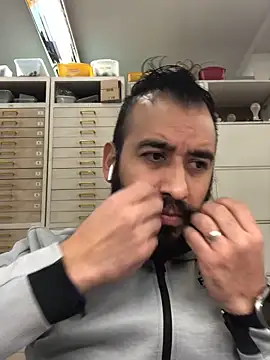 leonardohot1987 online show from 30, 1, 2025